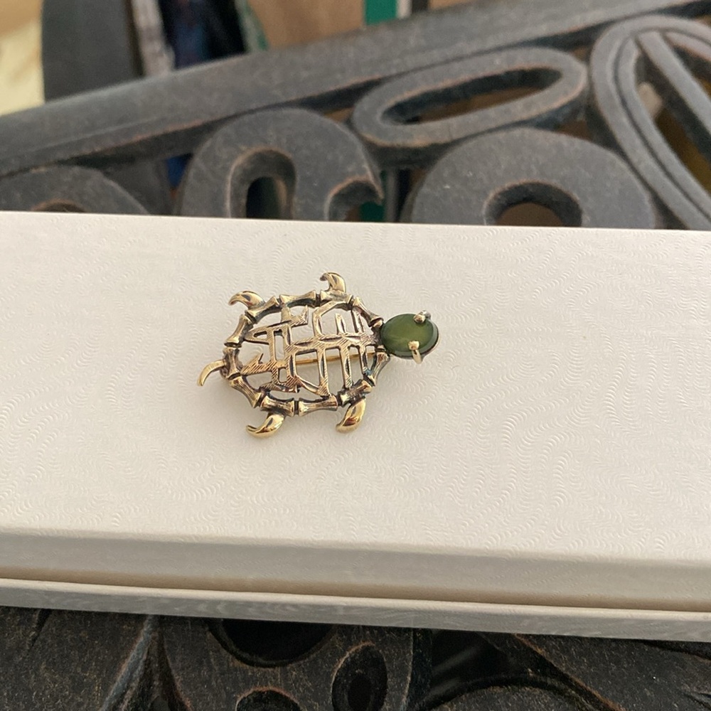 Wells Sterling turtle brooch